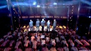 TT au Royal Variety Performance at Londres 09-12-2010 - Page 2 B64939111762341