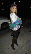47ad2155207334 Taryn Manning at Crown Bar to Celebrating Brittny Gastineaus Birthday in LA   11/06/09