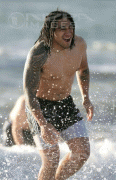 7c547557576214.gif