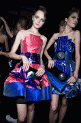 f765fd59855119.gif