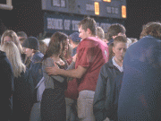 f69cd861938191.gif