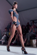 9ebfeb72191832.gif