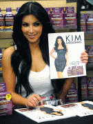Kim Kardashian (Ким Кардашьян) - Страница 18 E7bae772764857
